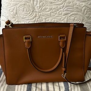Genuine Michael Kors leather handbag w/shoulder strap